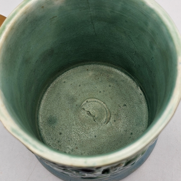 Antique 1800s Majolica Mug - Picture 5 of 9